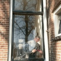 glas plaatsen in oude boerderij